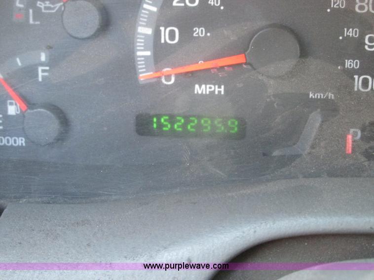 image for item G9229 2002 Ford F150 XLT SuperCab pickup truck