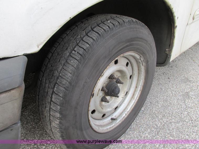 image for item G9229 2002 Ford F150 XLT SuperCab pickup truck