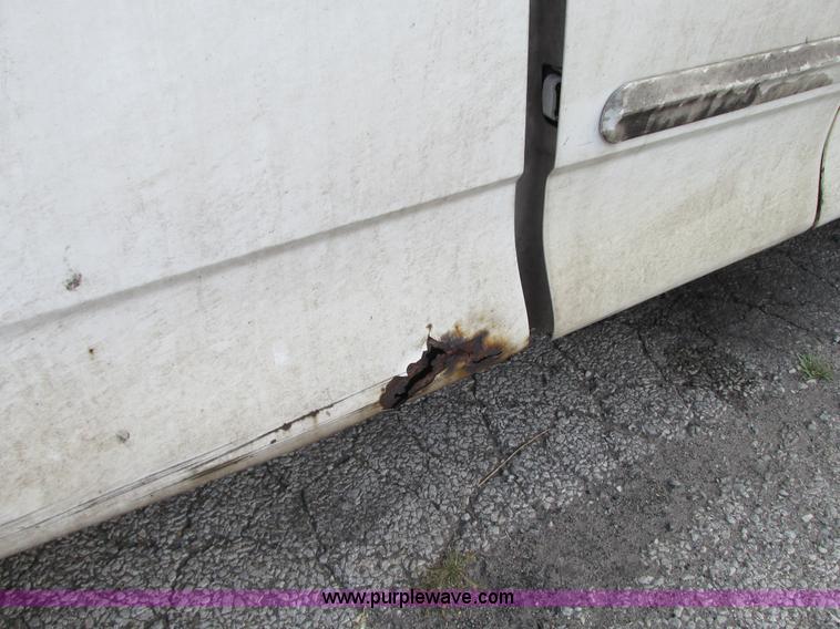 image for item G9229 2002 Ford F150 XLT SuperCab pickup truck