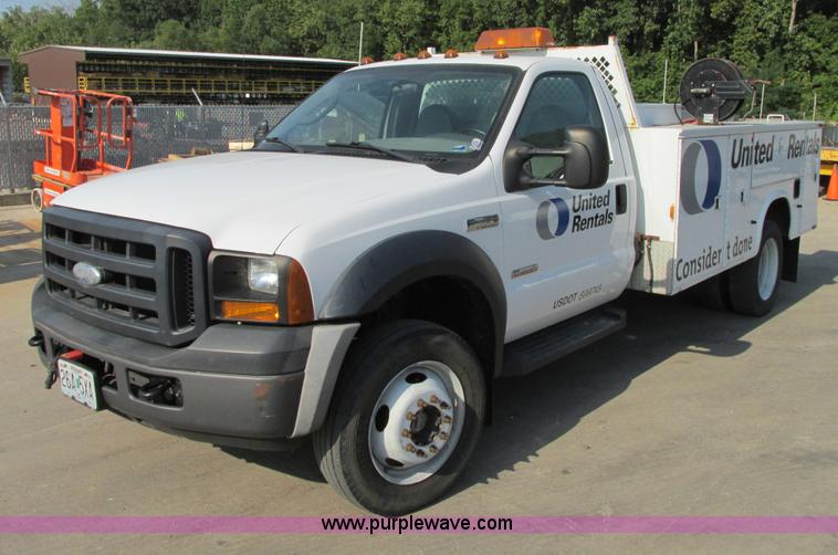 image for item G9245 2006 Ford F550 XL Super Duty service truck