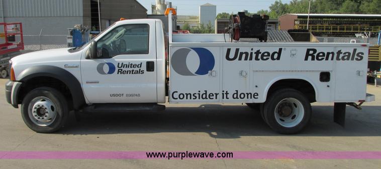 image for item G9245 2006 Ford F550 XL Super Duty service truck