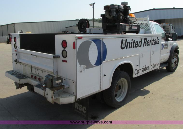 image for item G9245 2006 Ford F550 XL Super Duty service truck