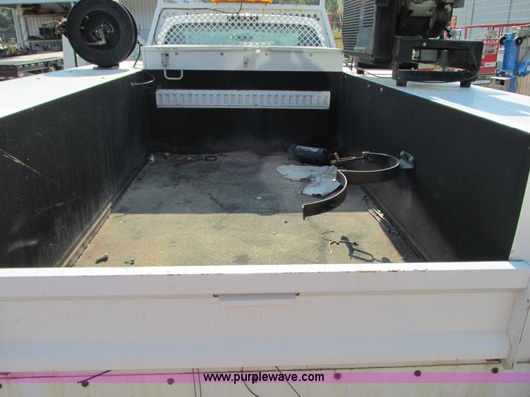 image for item G9245 2006 Ford F550 XL Super Duty service truck