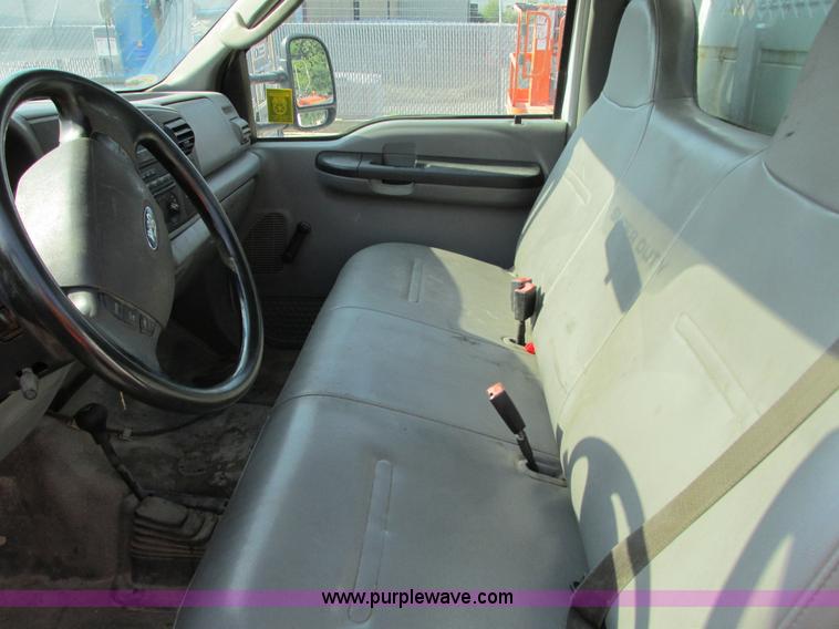 image for item G9245 2006 Ford F550 XL Super Duty service truck