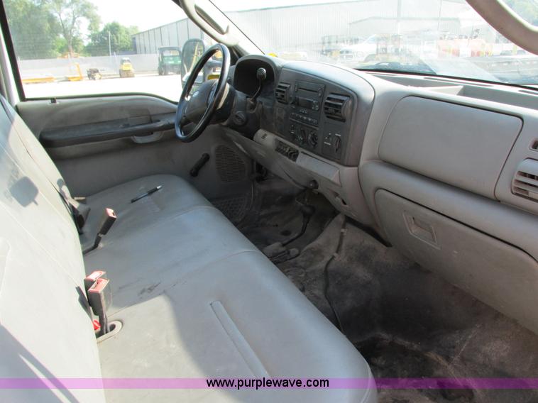 image for item G9245 2006 Ford F550 XL Super Duty service truck