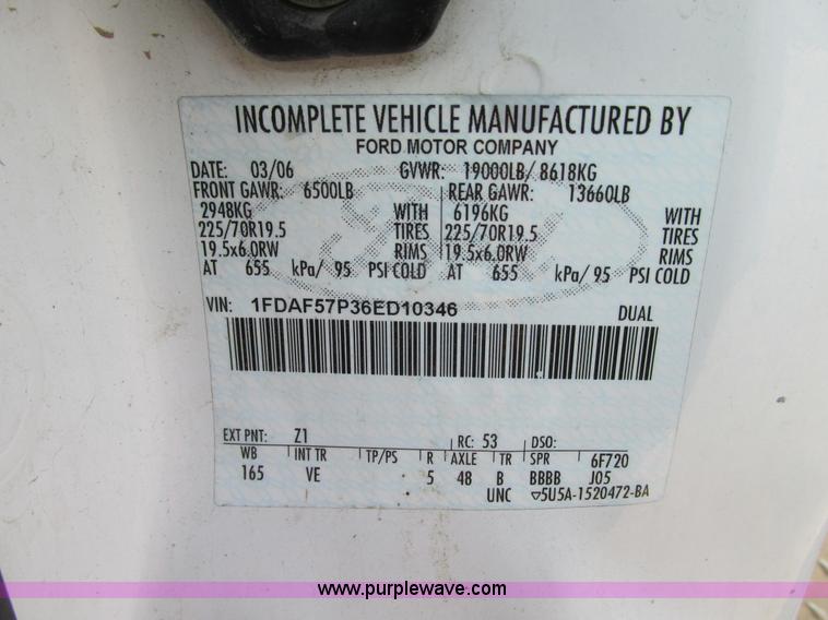 image for item G9245 2006 Ford F550 XL Super Duty service truck