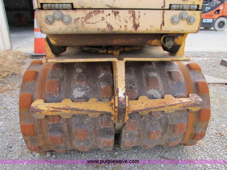 image for item G9246 2005 Multiquip Rammax P33/24HHMR walk-behind vibratory trench compactor