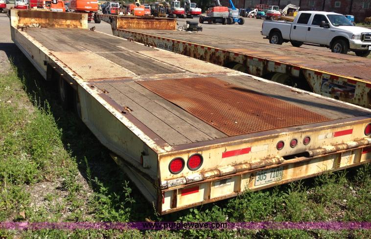 image for item G9247 2006 Trail King TK80HT-482 trailer