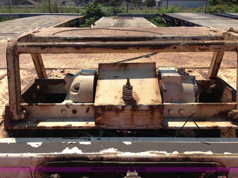 image for item G9247 2006 Trail King TK80HT-482 trailer