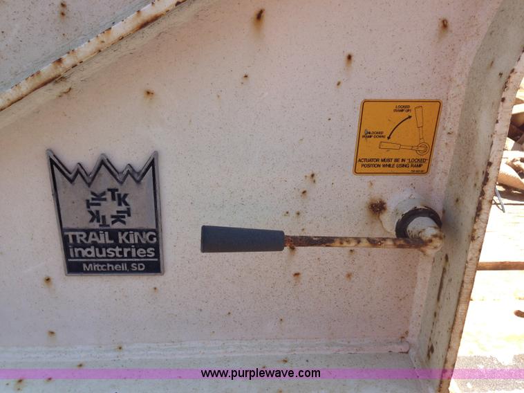 image for item G9247 2006 Trail King TK80HT-482 trailer