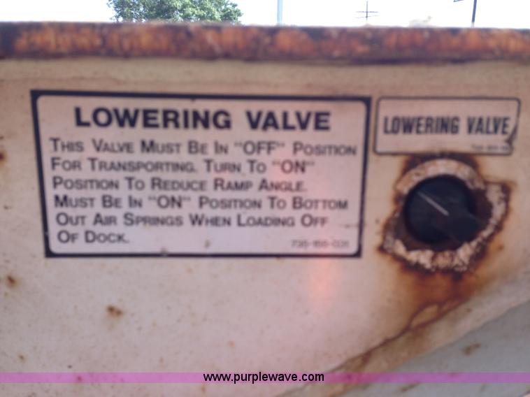 image for item G9247 2006 Trail King TK80HT-482 trailer