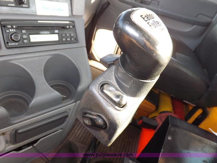 image for item I7589 2007 Freightliner Columbia semi truck