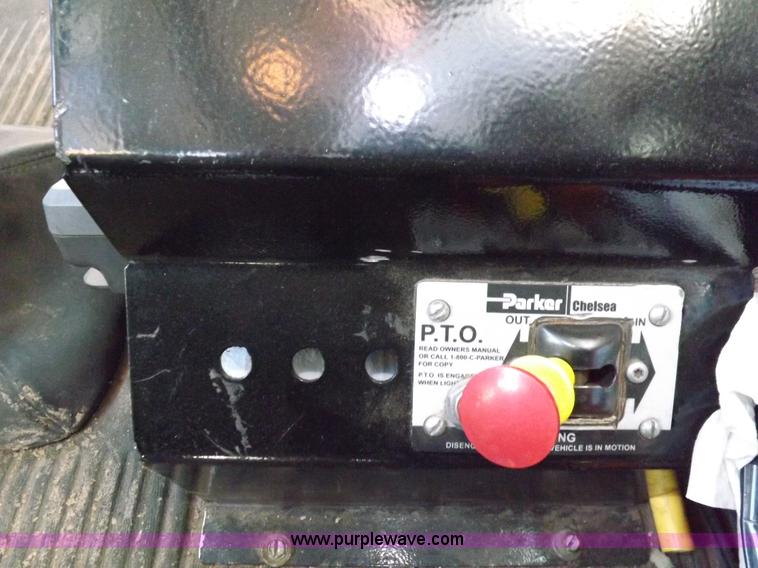 image for item I7589 2007 Freightliner Columbia semi truck