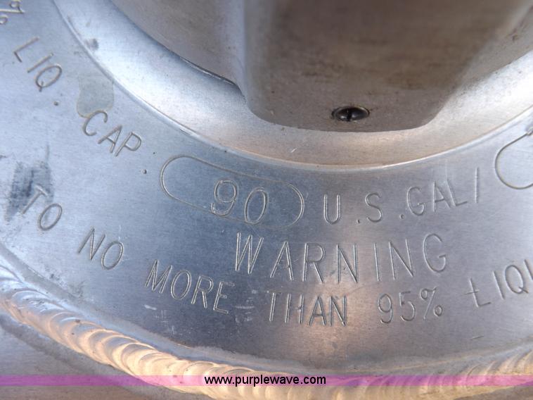 image for item I7589 2007 Freightliner Columbia semi truck