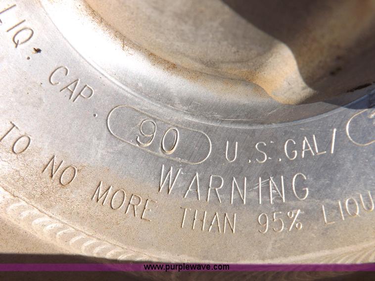 image for item I7589 2007 Freightliner Columbia semi truck