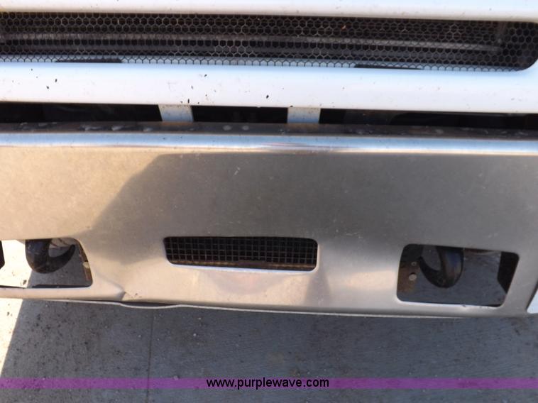 image for item I7589 2007 Freightliner Columbia semi truck