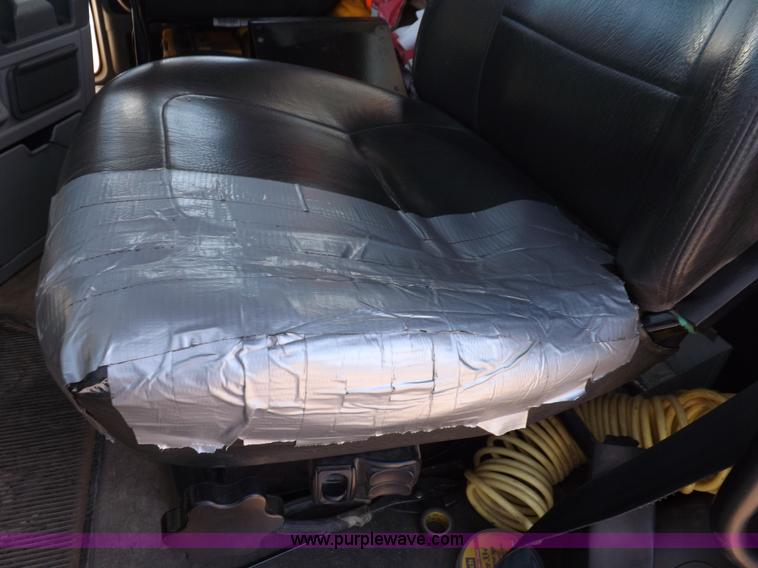 image for item I7589 2007 Freightliner Columbia semi truck