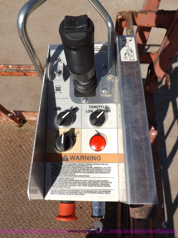 image for item I7590 2005 Skyjack SJ8831RT scissor lift