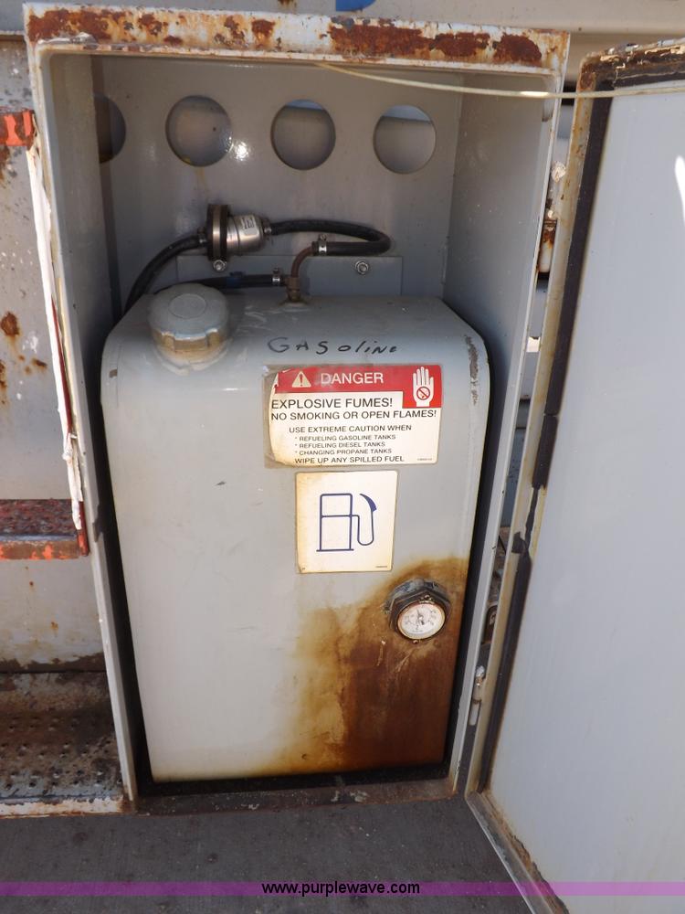 image for item I7590 2005 Skyjack SJ8831RT scissor lift