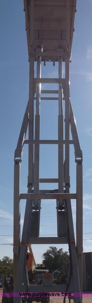image for item I7590 2005 Skyjack SJ8831RT scissor lift