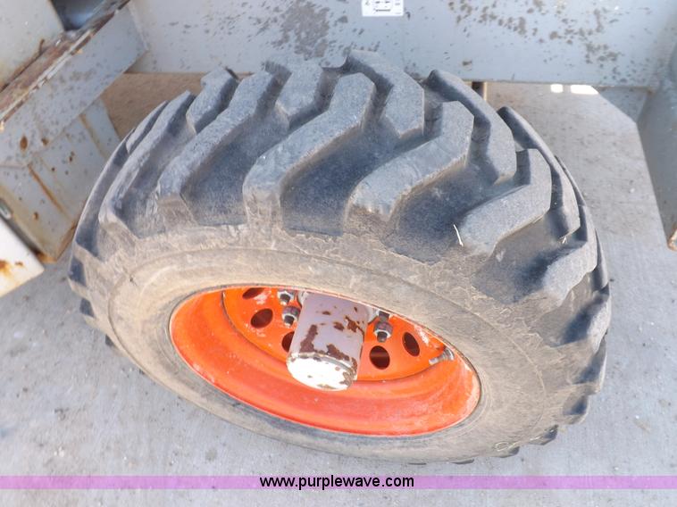 image for item I7590 2005 Skyjack SJ8831RT scissor lift