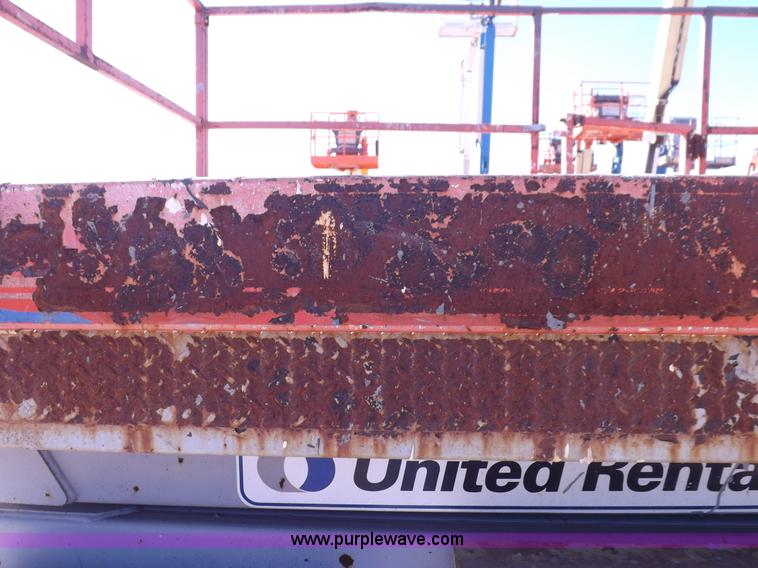 image for item I7590 2005 Skyjack SJ8831RT scissor lift