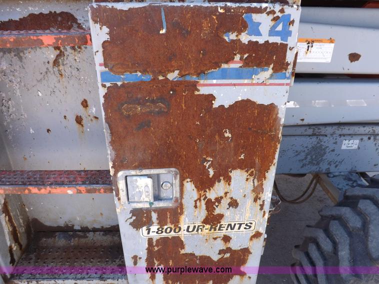 image for item I7590 2005 Skyjack SJ8831RT scissor lift