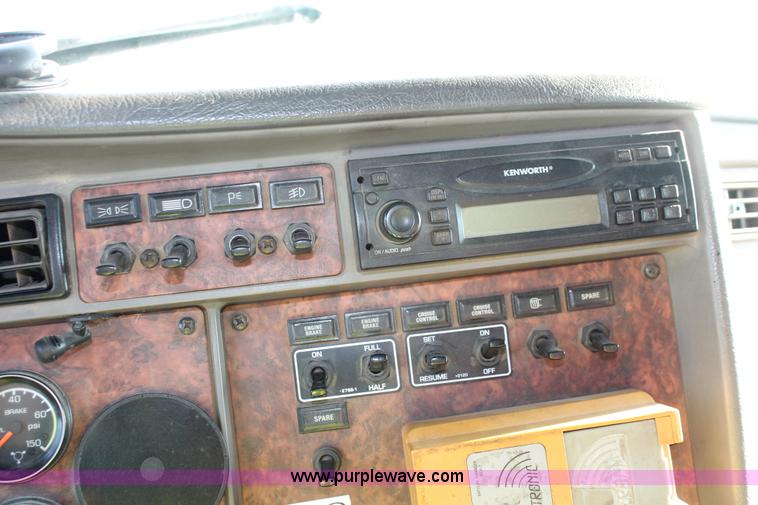 image for item I7751 2005 Kenworth T800 semi truck with Palfinger PK32080 knuckle boom crane