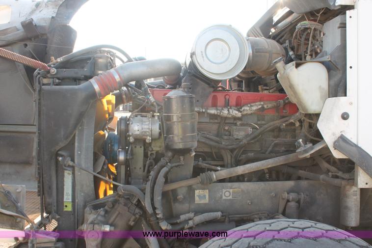 image for item I7751 2005 Kenworth T800 semi truck with Palfinger PK32080 knuckle boom crane