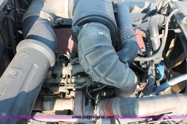 image for item I7751 2005 Kenworth T800 semi truck with Palfinger PK32080 knuckle boom crane