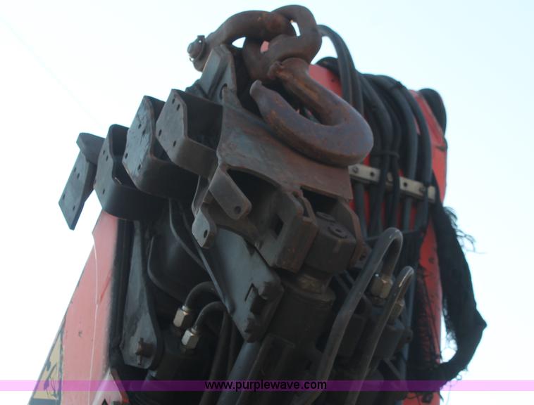 image for item I7751 2005 Kenworth T800 semi truck with Palfinger PK32080 knuckle boom crane