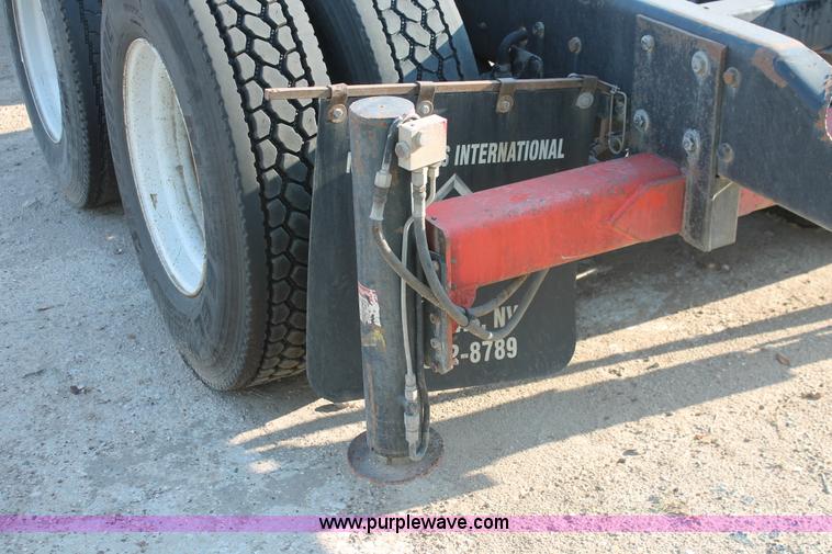 image for item I7751 2005 Kenworth T800 semi truck with Palfinger PK32080 knuckle boom crane