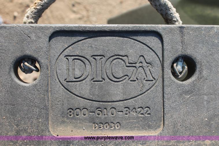 image for item I7751 2005 Kenworth T800 semi truck with Palfinger PK32080 knuckle boom crane