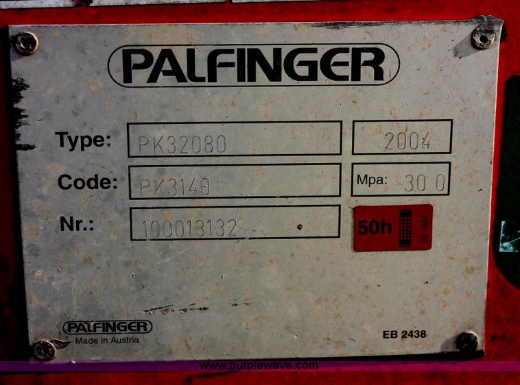 image for item I7751 2005 Kenworth T800 semi truck with Palfinger PK32080 knuckle boom crane