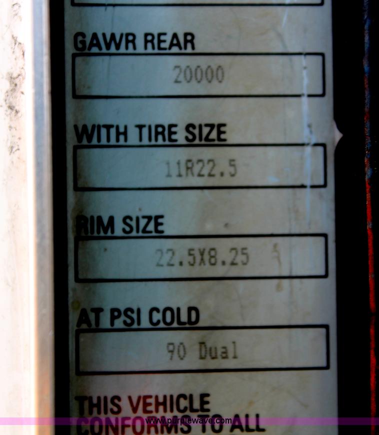 image for item I7751 2005 Kenworth T800 semi truck with Palfinger PK32080 knuckle boom crane