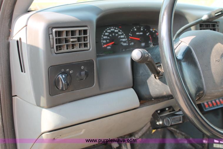 image for item I7756 2003 Ford F550 XL Super Duty service truck
