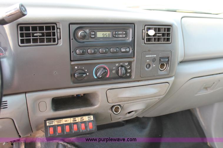 image for item I7756 2003 Ford F550 XL Super Duty service truck