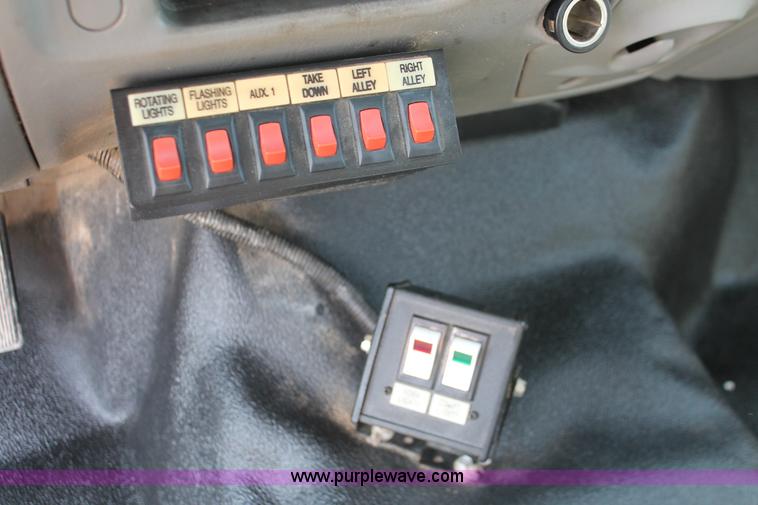 image for item I7756 2003 Ford F550 XL Super Duty service truck