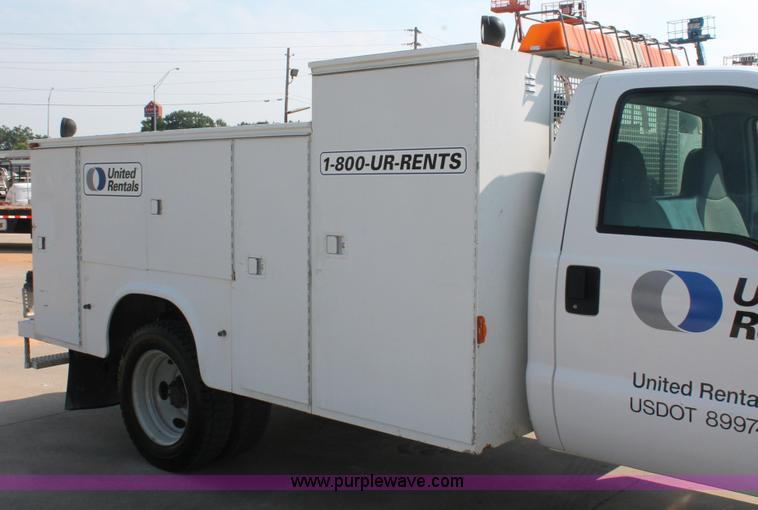 image for item I7756 2003 Ford F550 XL Super Duty service truck