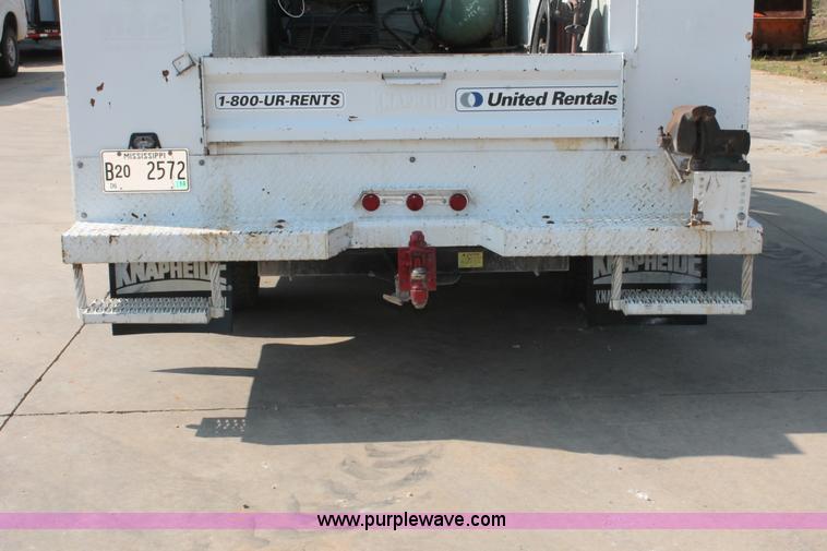 image for item I7756 2003 Ford F550 XL Super Duty service truck