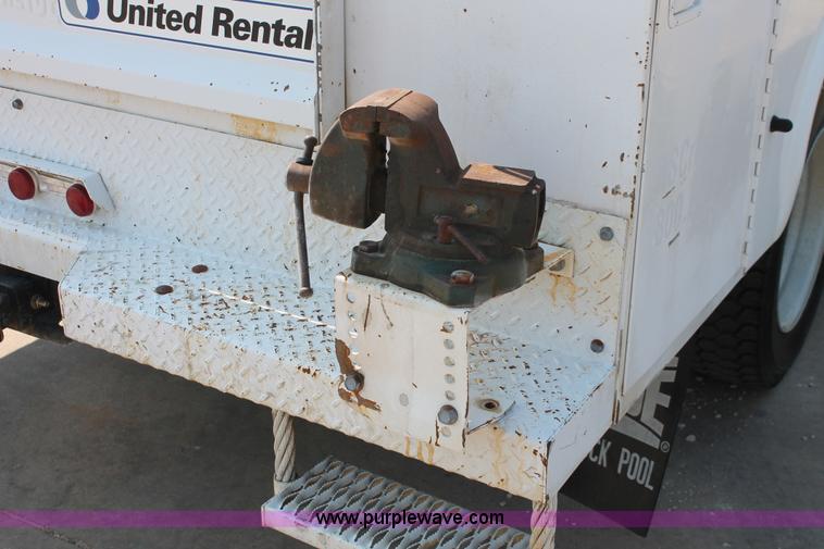 image for item I7756 2003 Ford F550 XL Super Duty service truck