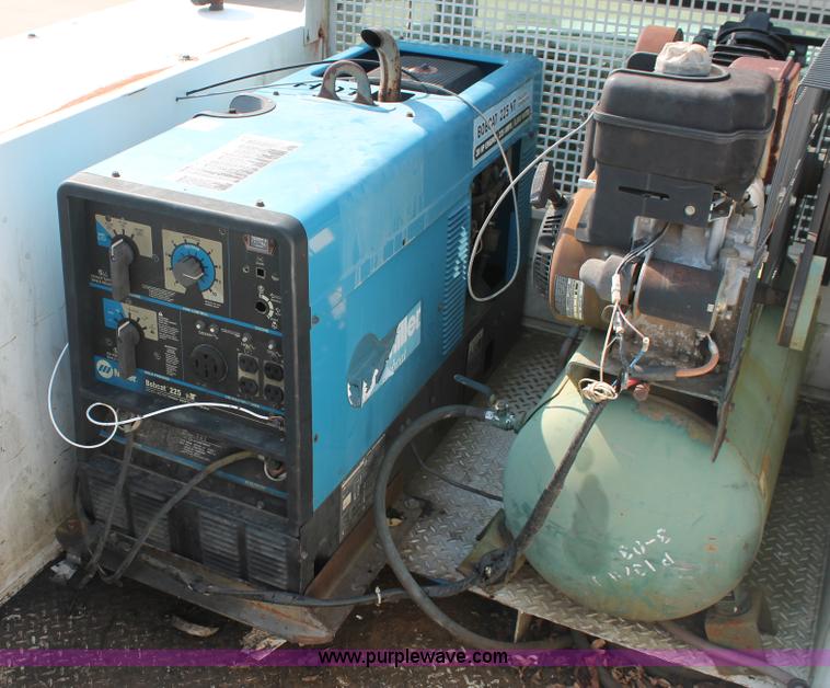 image for item I7756 2003 Ford F550 XL Super Duty service truck