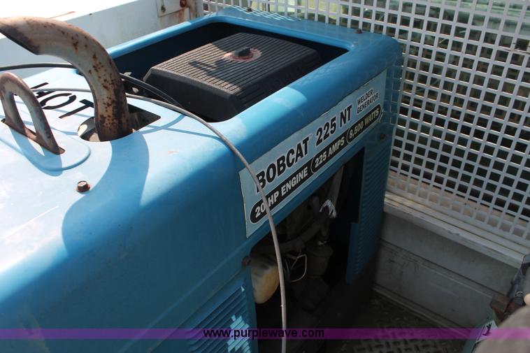 image for item I7756 2003 Ford F550 XL Super Duty service truck