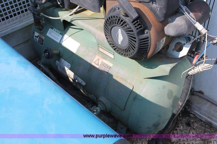 image for item I7756 2003 Ford F550 XL Super Duty service truck