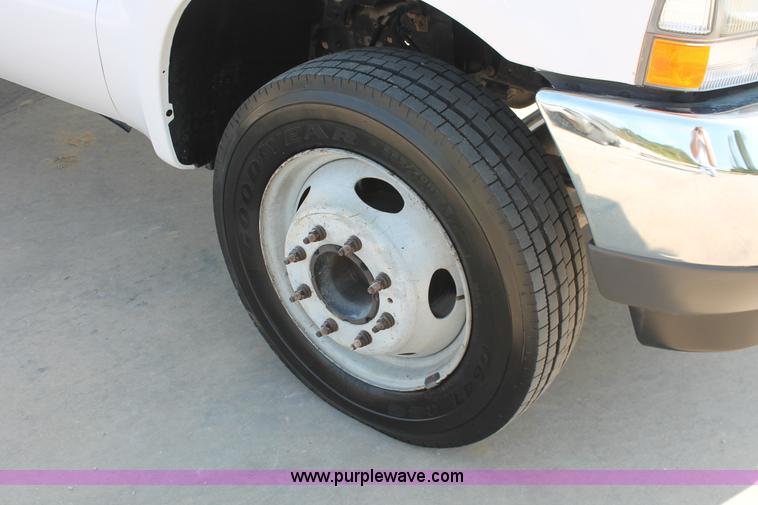 image for item I7756 2003 Ford F550 XL Super Duty service truck