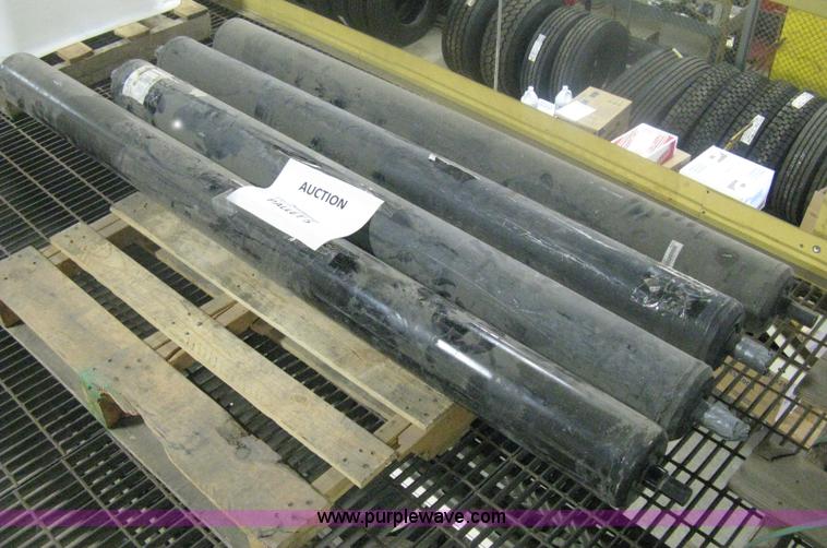 Assorted hex shaft rollers in Wichita, KS Item AN9520 sold Purple Wave