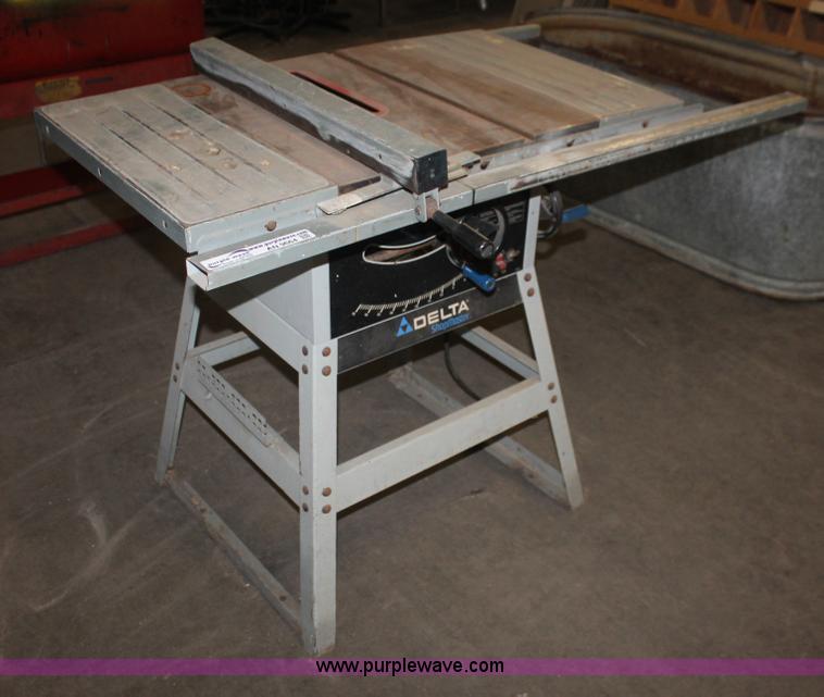 Delta Shopmaster table saw in Wichita, KS Item AN9664 sold Purple Wave