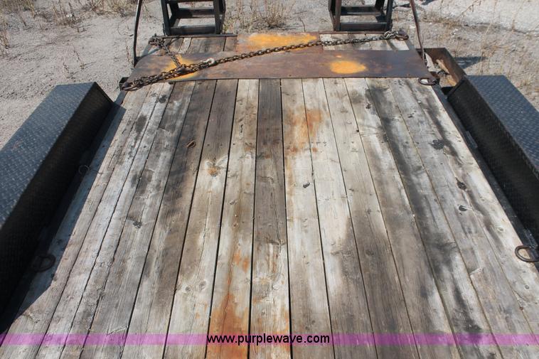 image for item I8167 2006 PJ equipment trailer