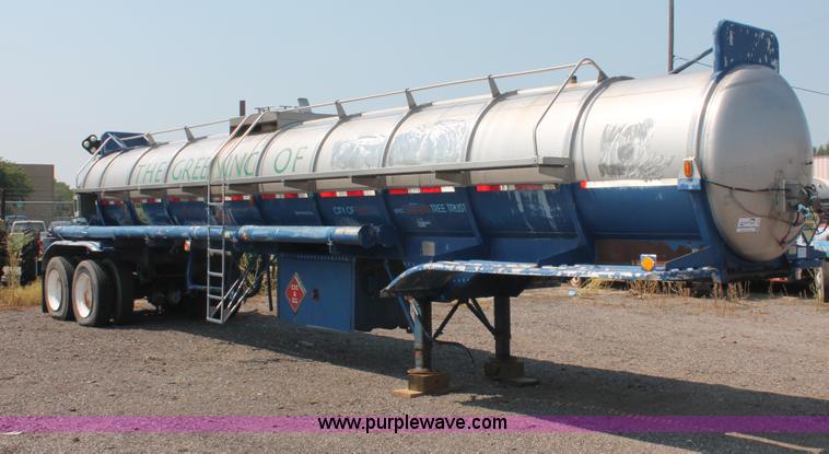 image for item I8178 1979 Arco tanker trailer