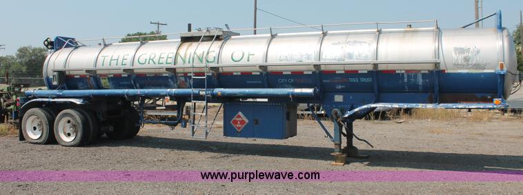 image for item I8178 1979 Arco tanker trailer